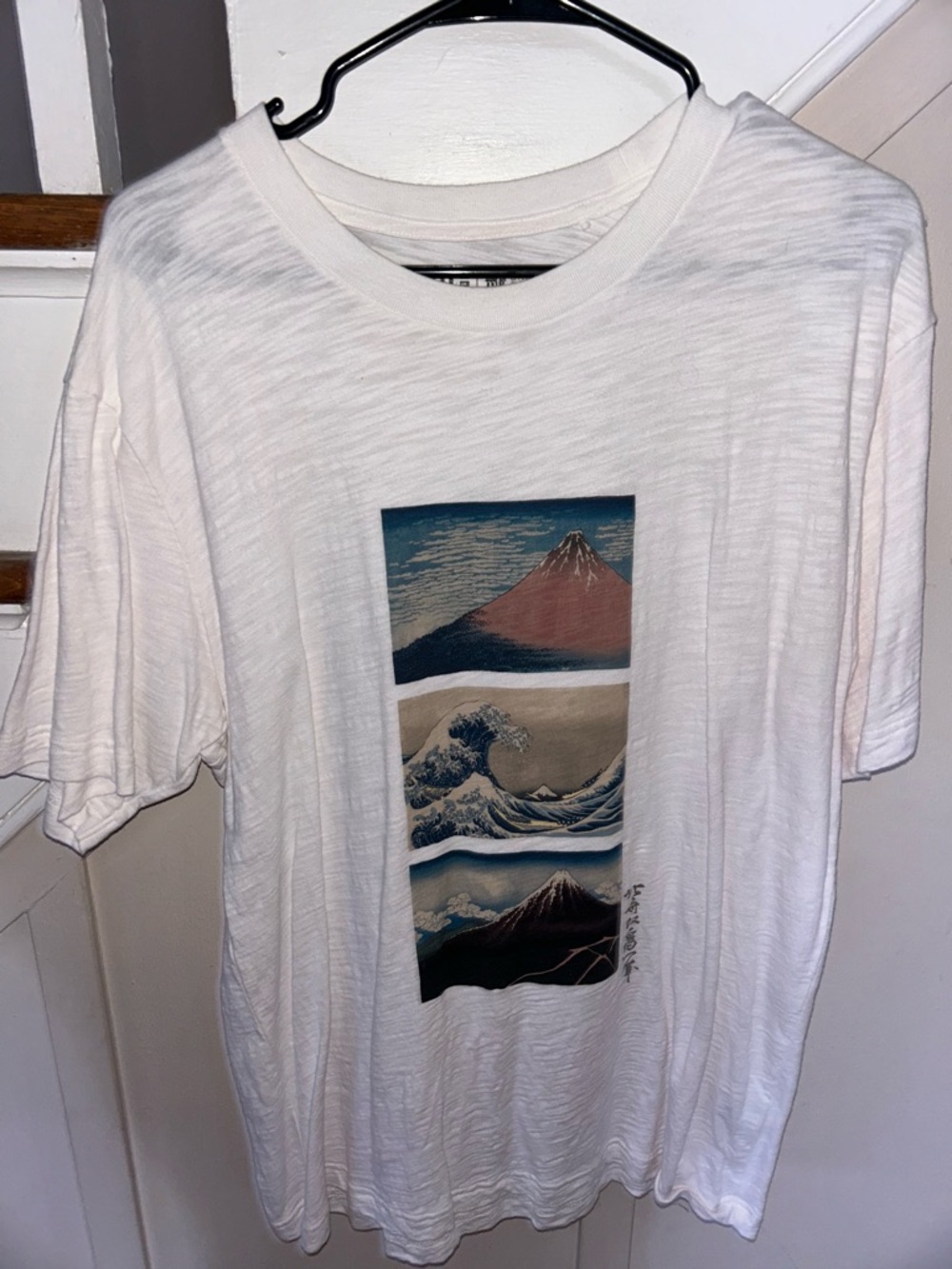 Uniqlo Ukiyo-e UT - Men’s - Large - White Graphic Tee